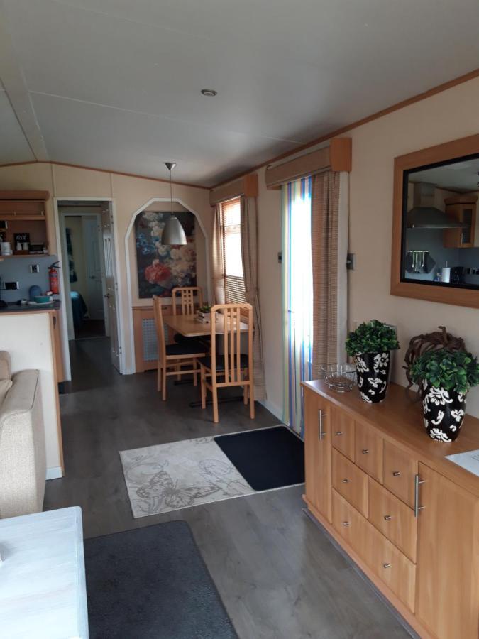 Locatie Het Knooppunt Engelse Chalet Nuis Екстериор снимка