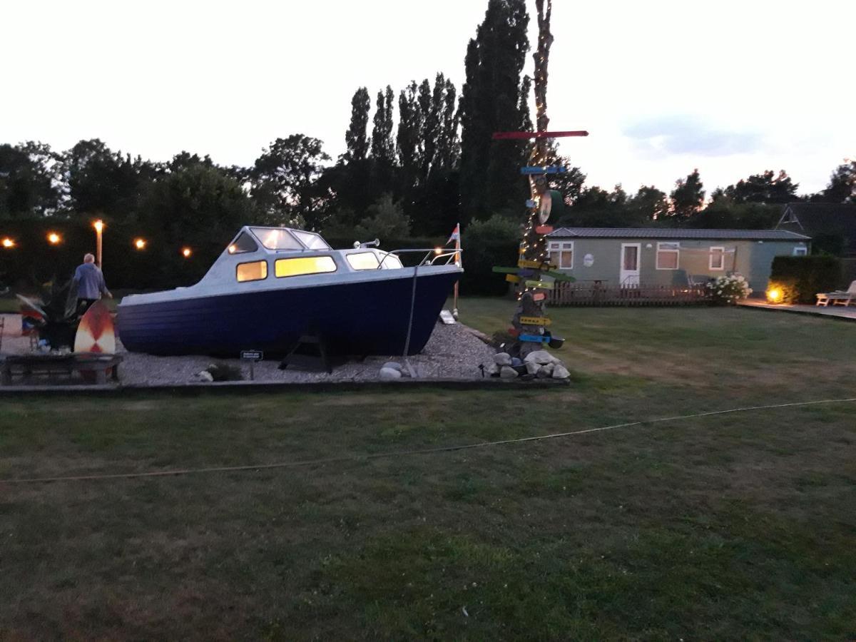 Locatie Het Knooppunt Engelse Chalet Nuis Екстериор снимка